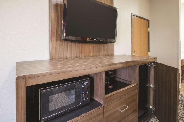 La Quinta Inn & Suites by Wyndham Nw Tucson/Marana image 21