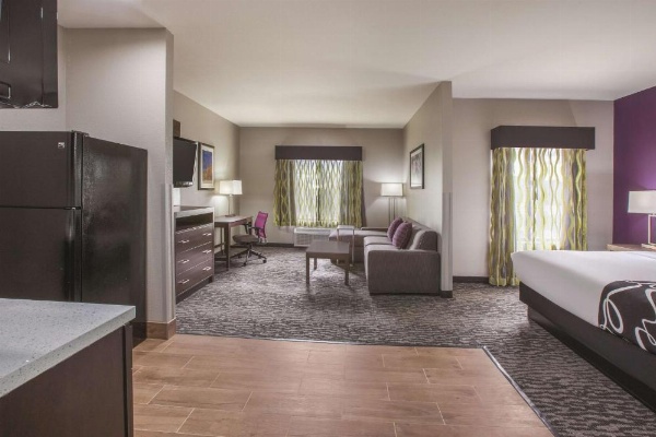 La Quinta Inn & Suites by Wyndham Nw Tucson/Marana image 23