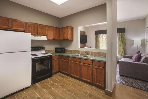 La Quinta Inn & Suites by Wyndham Nw Tucson/Marana image 24